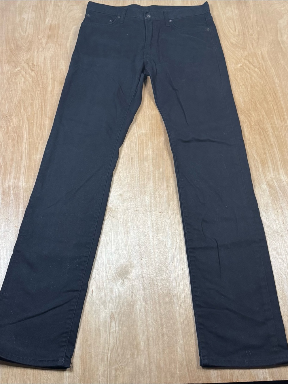 Uniqlo Men’s Black Straight Leg Pants Size 31 X 34.
